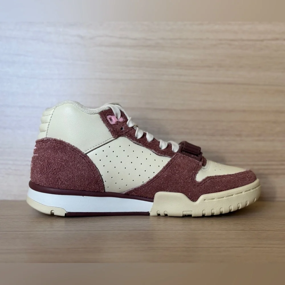 Nike Air Trainer 1 Valentine’s Day